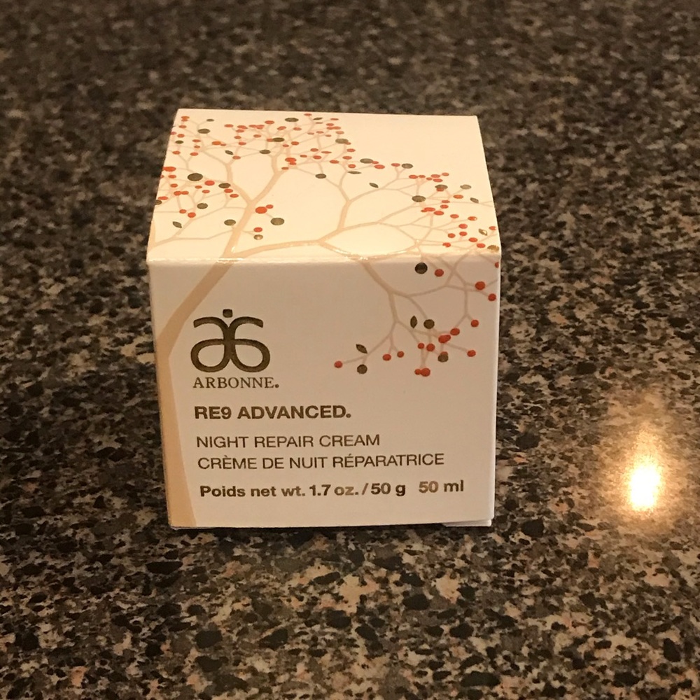 Arbonne RE9 Advanced Night Cream
